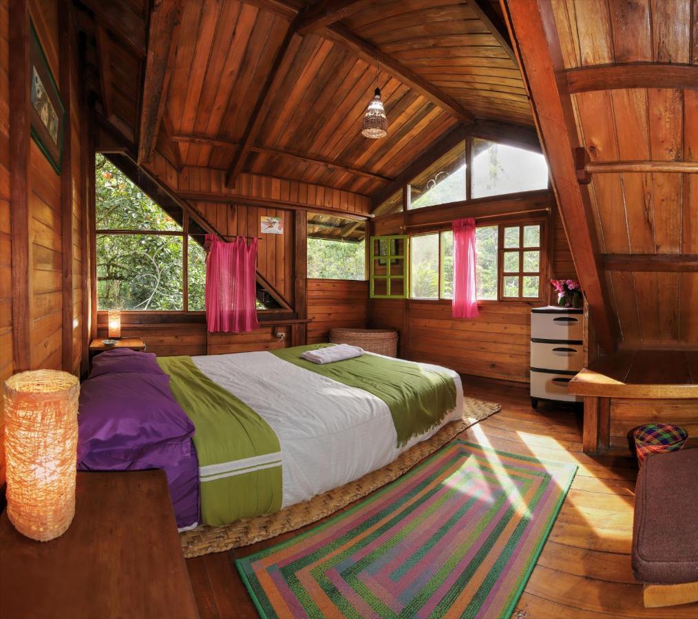Mindo Eco Chalet Con Rio Y Cascada Ngoại thất bức ảnh