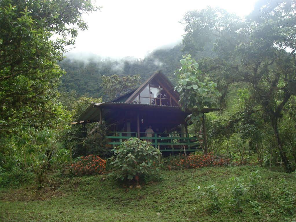Mindo Eco Chalet Con Rio Y Cascada Ngoại thất bức ảnh