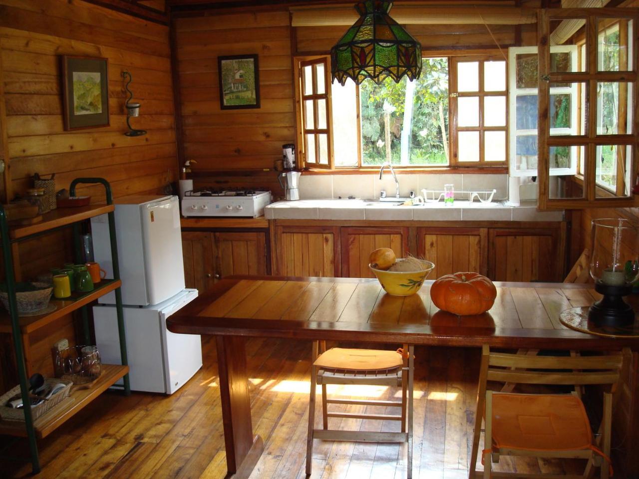 Mindo Eco Chalet Con Rio Y Cascada Ngoại thất bức ảnh